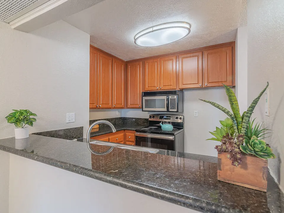 City View Apartments at Warner Park