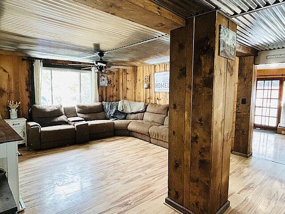 4th image of 589 Punxsy Rd