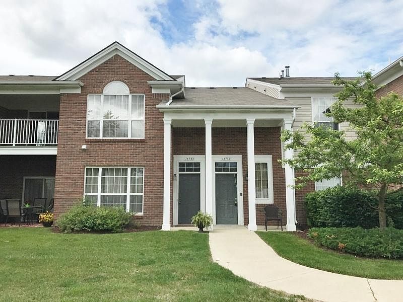 1st image of 16737 Carriage Way