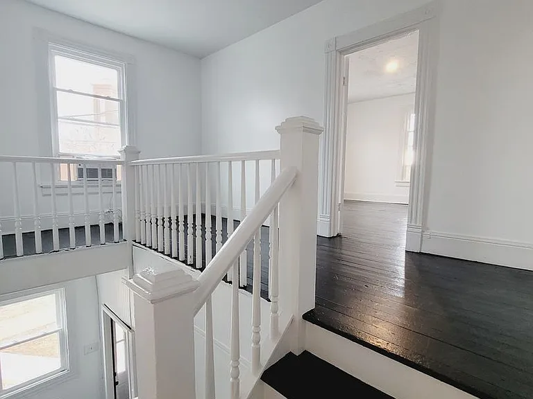 1114 Bedford Ave — Photo 10