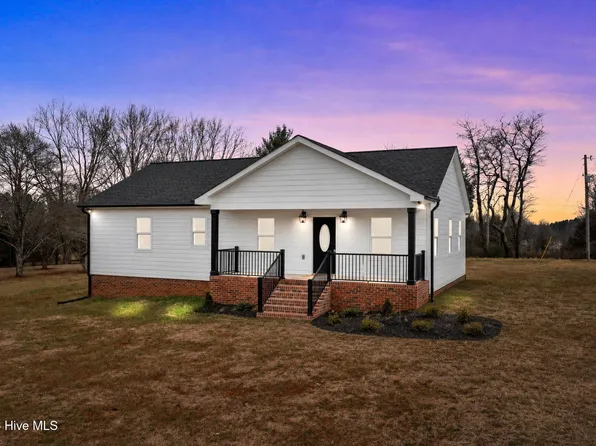 825 Washington Post Road, New Bern, NC 28562