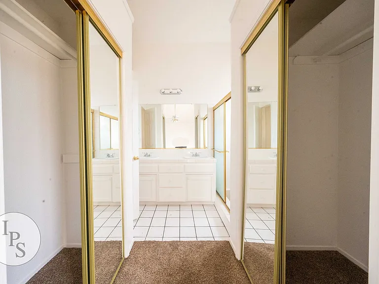 6691 N Constance Ave — Photo 18