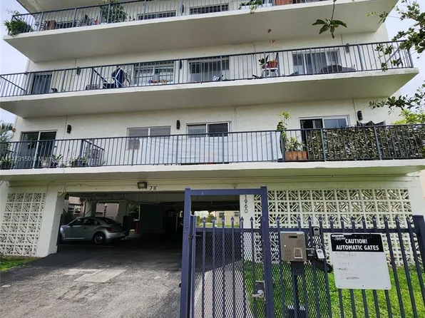 1960 Marseille Dr APT 304, Miami Beach, FL 33141