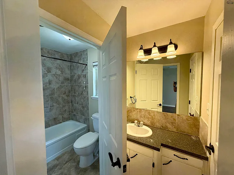 5201 Tower Dr — Photo 8