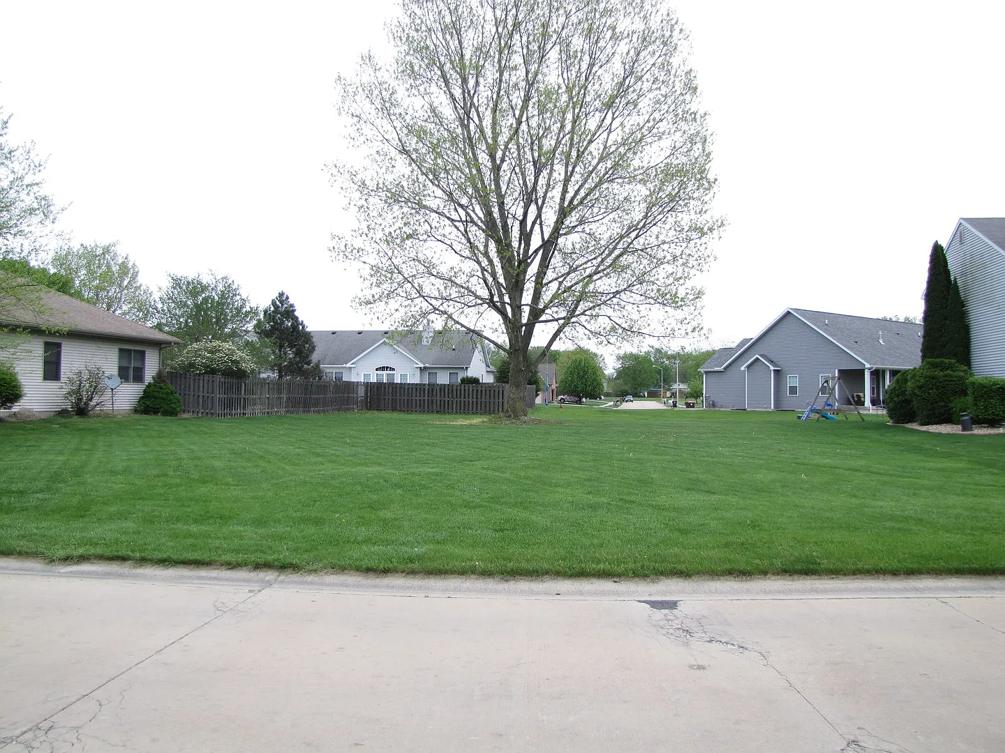 520 Neipswah Ave photo 1