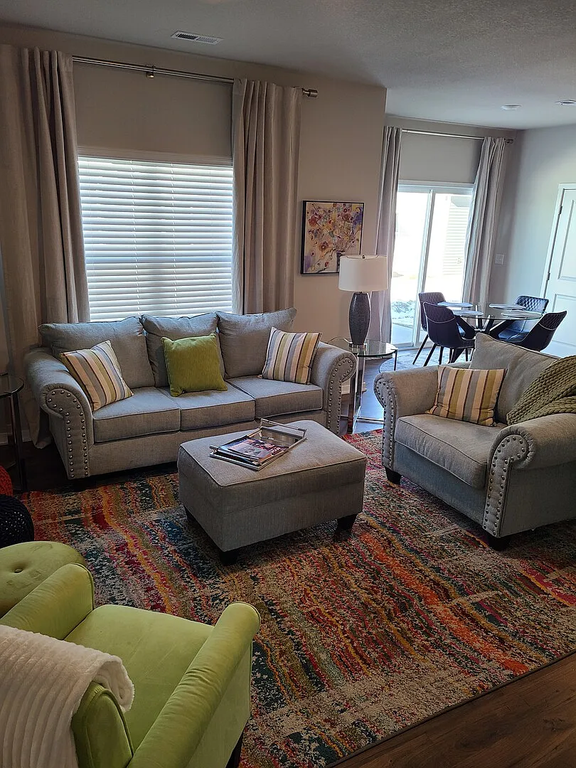 Quiet newer townhome neighborhood — Photo 3