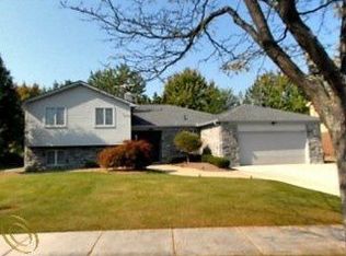 6545 Glendale Dr, Troy, MI 48098