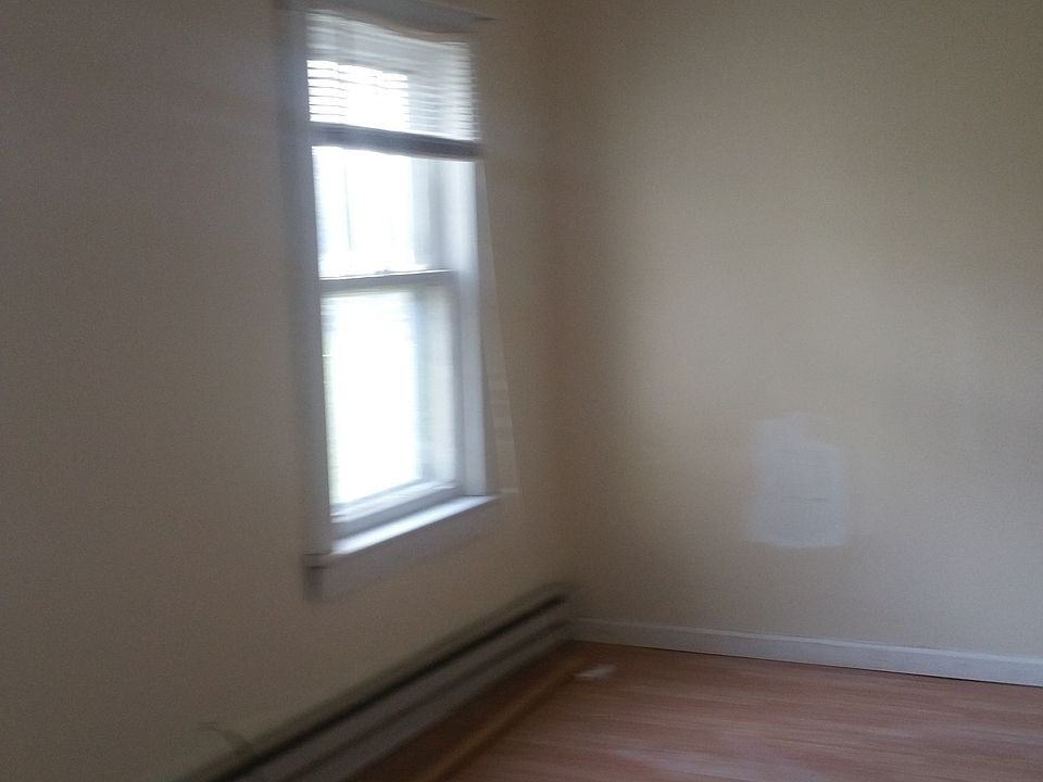 2nd image of 961 Orlando St #1