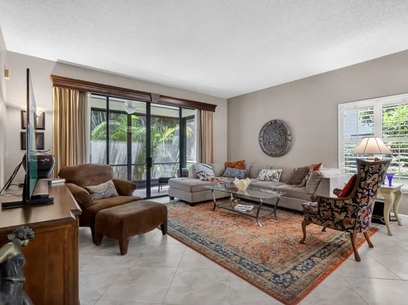 7856 Lexington Club Boulevard #B, Delray Beach, FL 33446