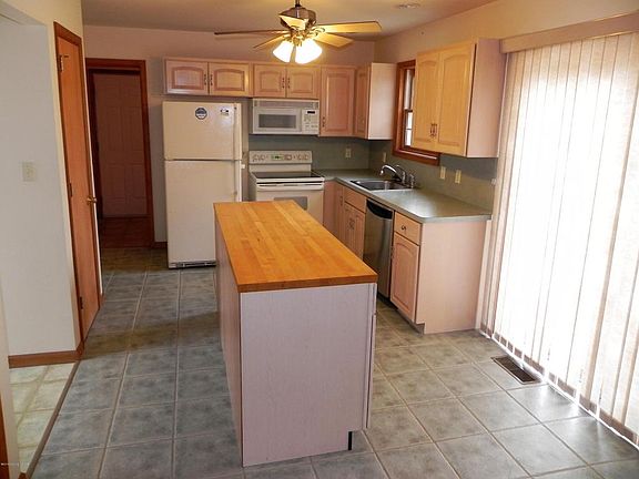 2nd image of 1156 Sierra Trails Dr