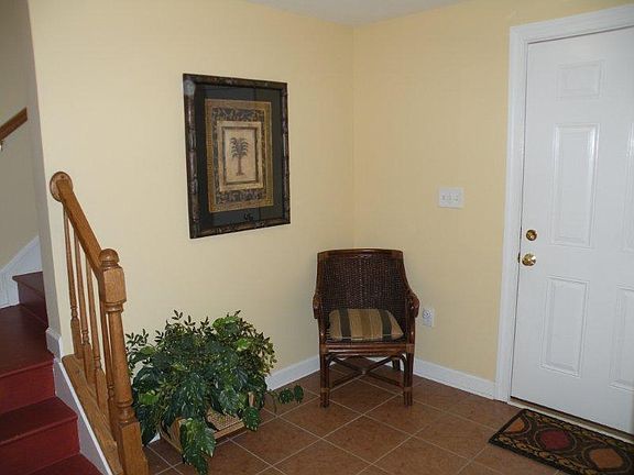Lower Level Foyer