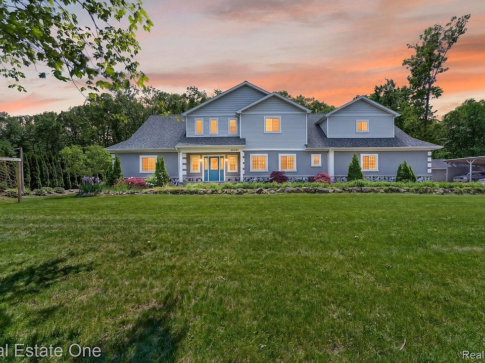 1st image of 26987 Crawford Rd