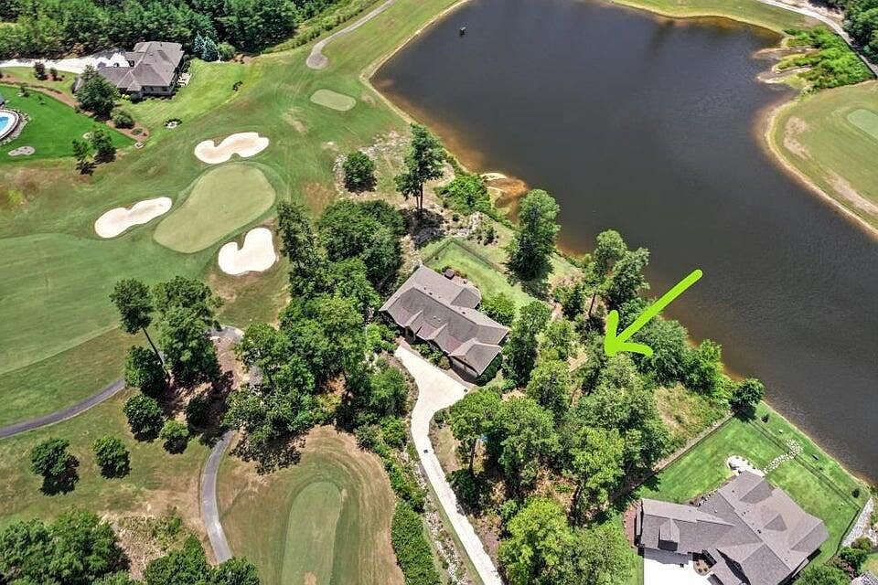1st image of 262 Grassy Creek Ln