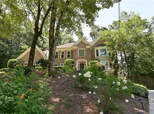 300 Spindle Ct, Sandy Springs, GA 30350