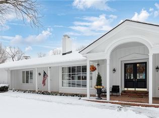 801 E Red Rd, Independence, MO 64055