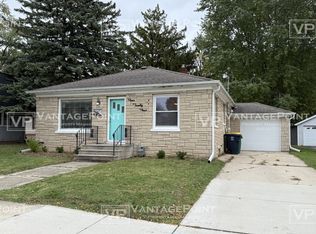 424 Gray St, Green Bay, WI 54303