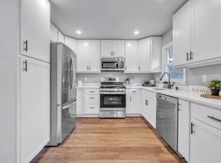 1326 W Mallory Ave, Milwaukee, WI 53221