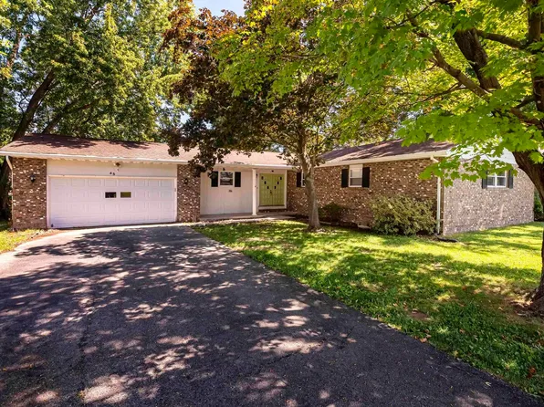 45 Blackberry Ln, Herrin, IL 62948
