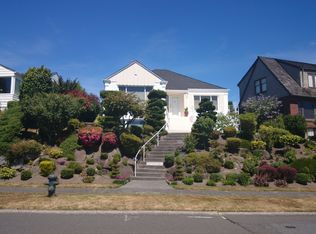 2232 W Viewmont Way W, Seattle, WA 98199