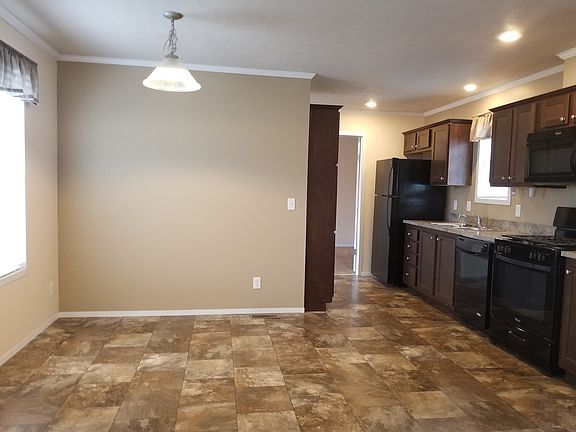 2nd image of 2875 N Lakeshore Dr #541