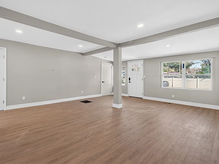 1800 27th Ave N #1/2 — Photo 7