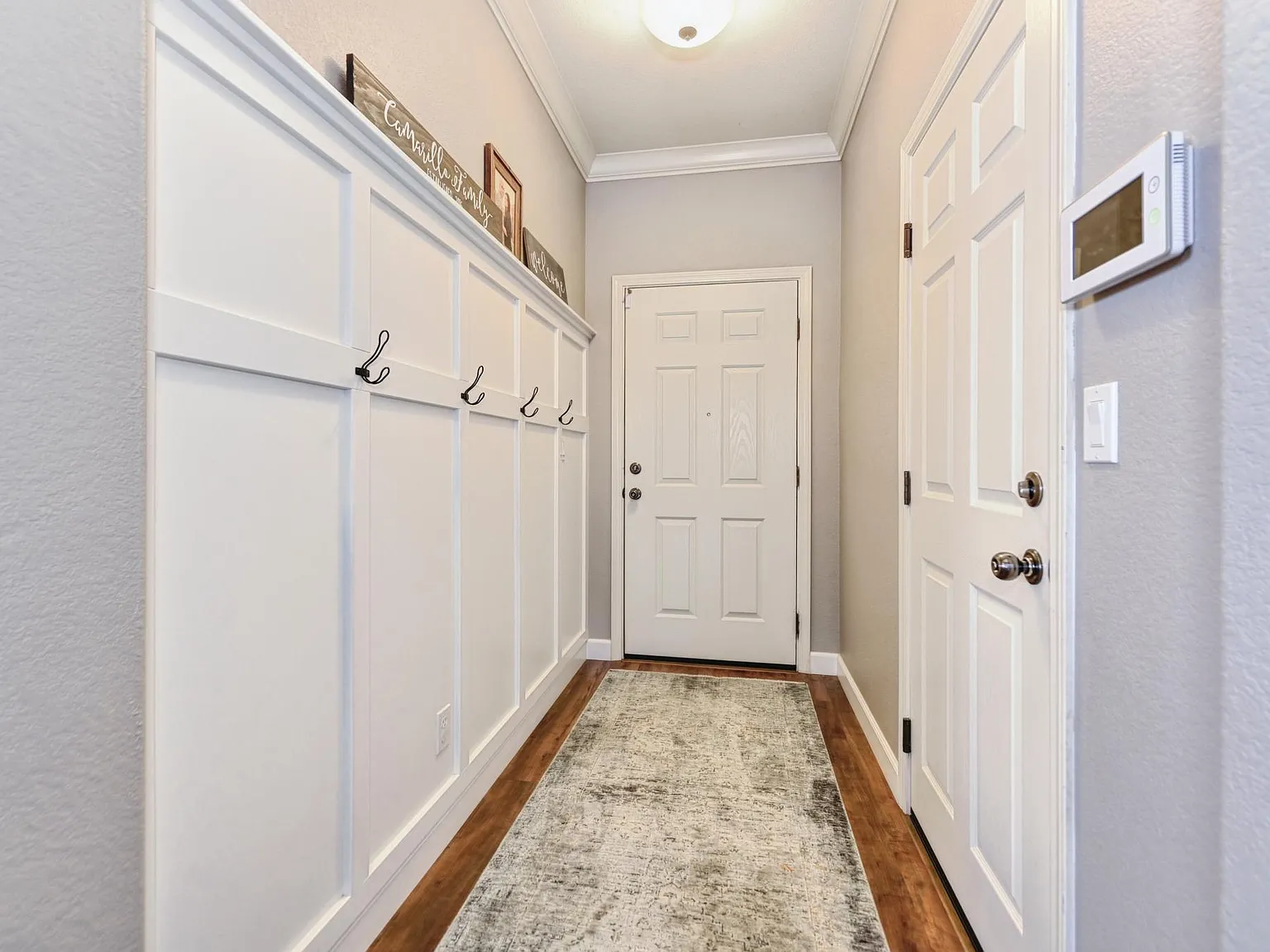 3 bed, 1465 sqft, $2,745 — Photo 3