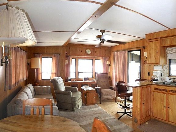2nd image of 5 Pearl Dr #5
