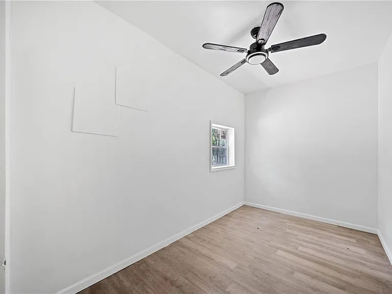 5590 Princeton Oaks Dr — Photo 25