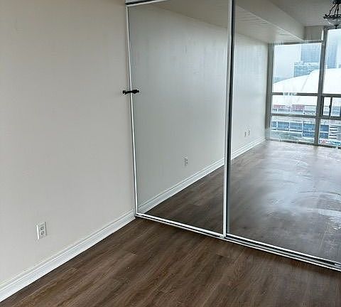 3rd image of 30 Grand Trunk Cres #3212