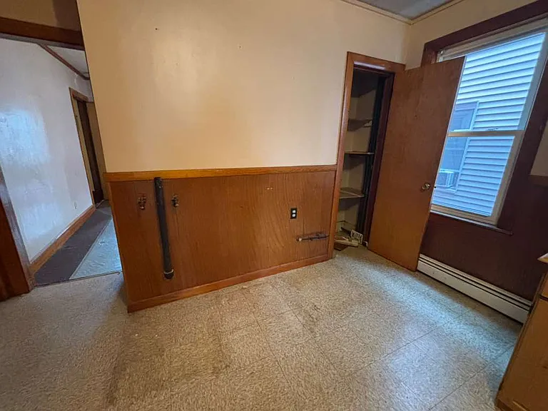116-120B Bennington St #2 — Photo 11