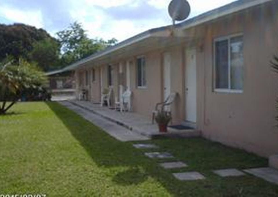 2nd image of 1721 SW 5th St APT 1