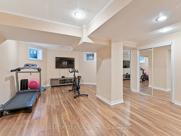 42 Ballymore Dr — Photo 45