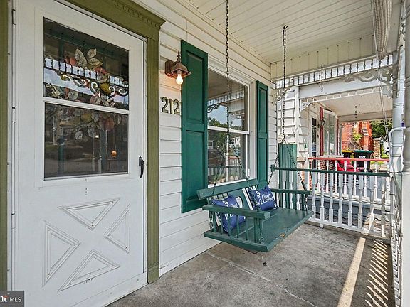 3rd image of 212 E Biddle St