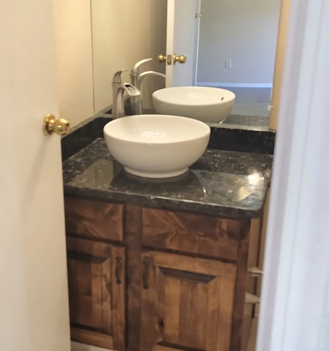 1 bed, 968 sqft, $1,800 — Photo 4