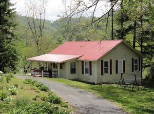 137 Emerald Ln, Marion, VA 24354