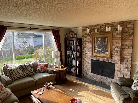 5th image of 8106A 79th St SW