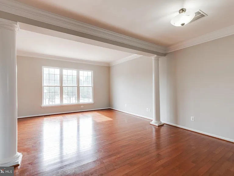 25286 McIntyre Sq — Photo 11