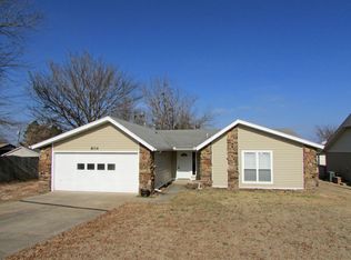 804 N St, Barling, AR 72923