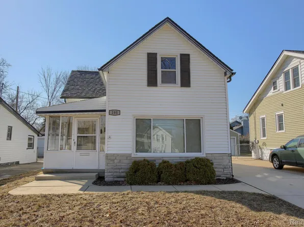 195 Robertson St, Mount Clemens, MI 48043