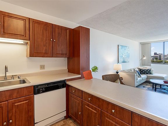 5th image of 55 S Kukui St APT D1010