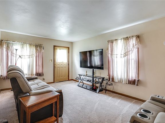 5th image of 763 Lindsay Ave