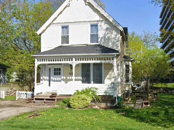 1421 Lakeshore Rd, Burlington, ON L7S 1B3