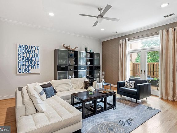 5th image of 422 S Lecount St