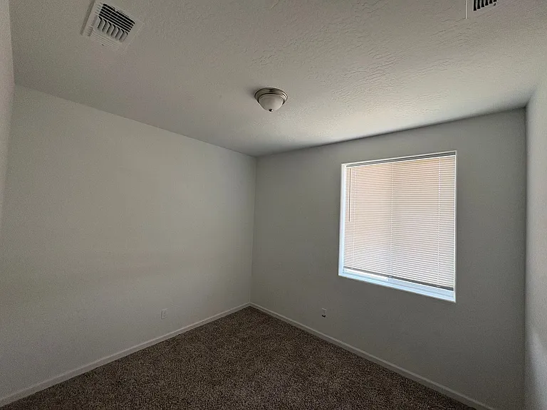 1011 W Payson Ave — Photo 10