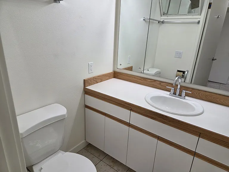 10911D Glen Acres Dr S — Photo 17