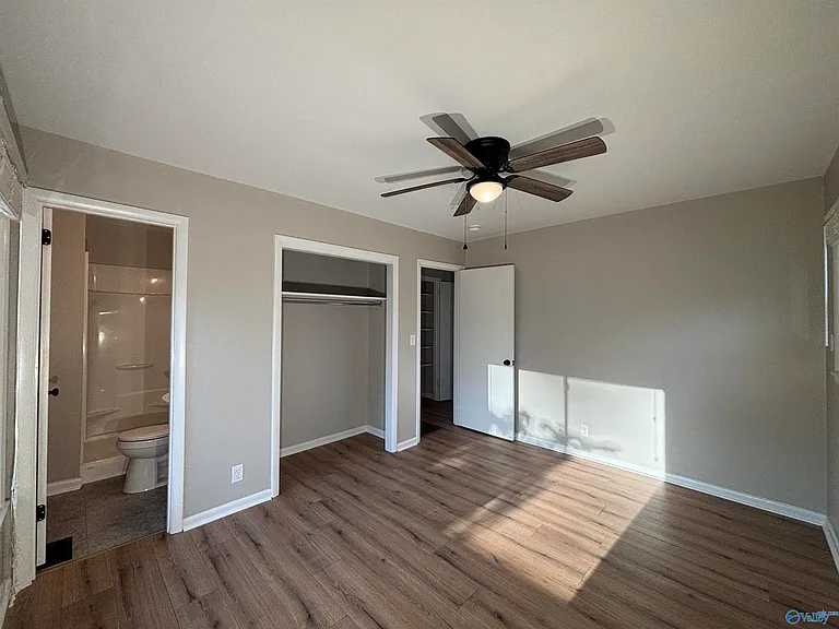 510 Clift Dr — Photo 22
