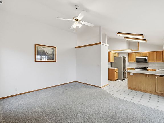 5th image of 2337 Loch Dr