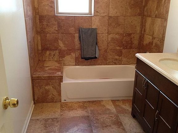 3rd image of 709 N Pine Ave #1
