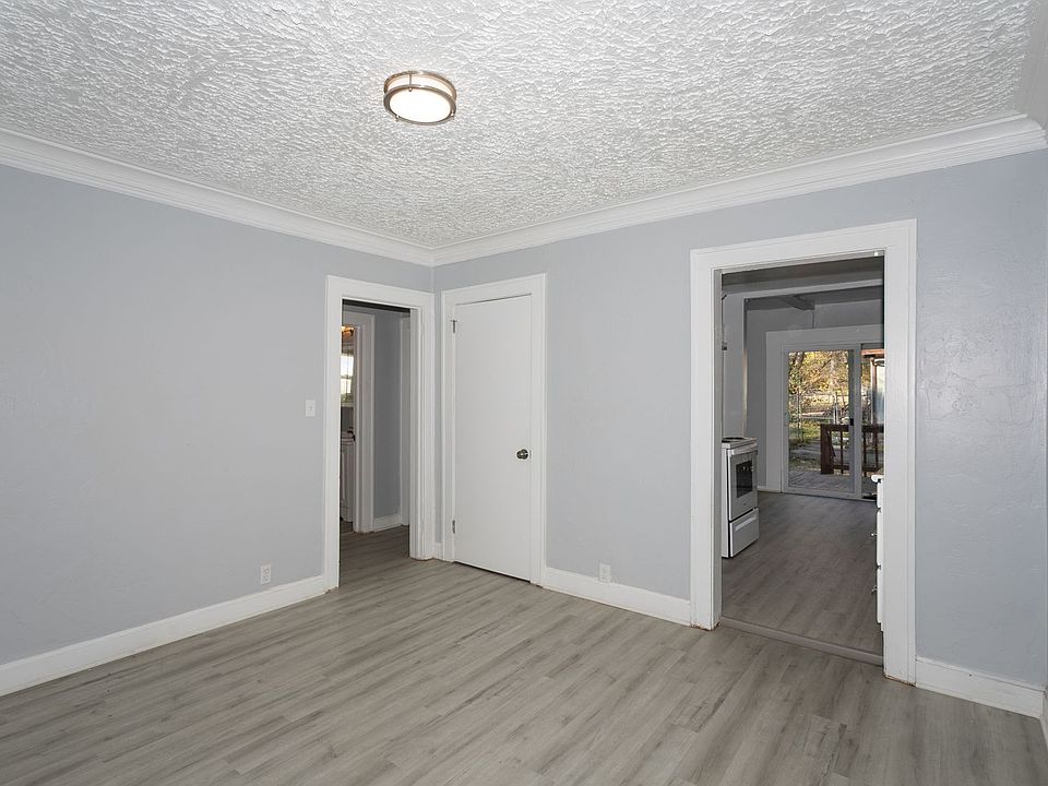 1st image of 2016 E 59th St #844839
