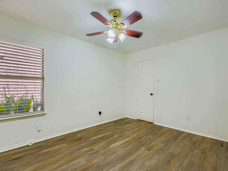 12407 Hawk Creek Dr — Photo 10